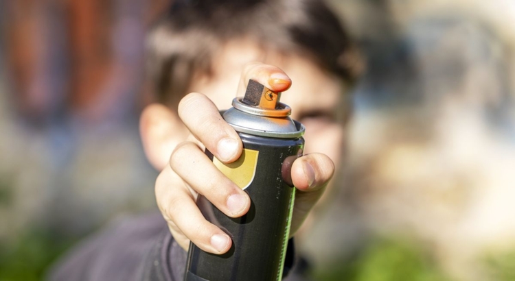 Sprayer Vandalismus Foto iStock ojos de hojalata