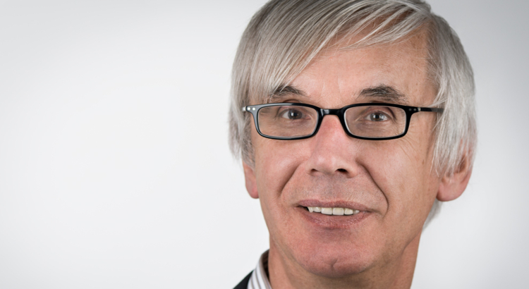 Manfred Ronstedt ist Diplom-Ingenieur für Architektur und Bauingenieurwesen